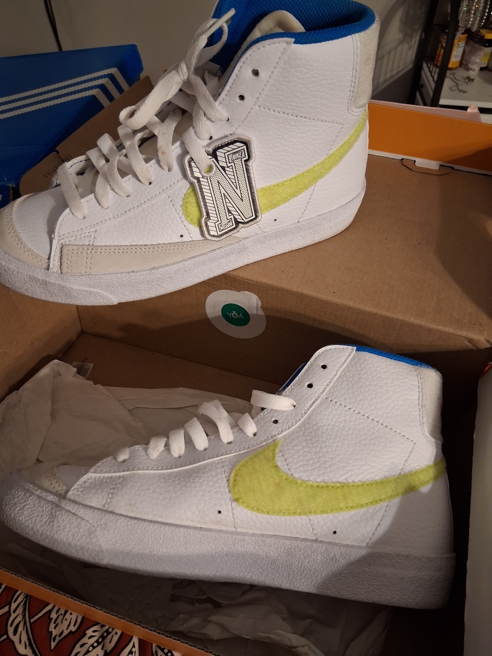 Nike Blazer Mid Style White Sneakers with Neon Yellow Swoosh /New Laces Included
